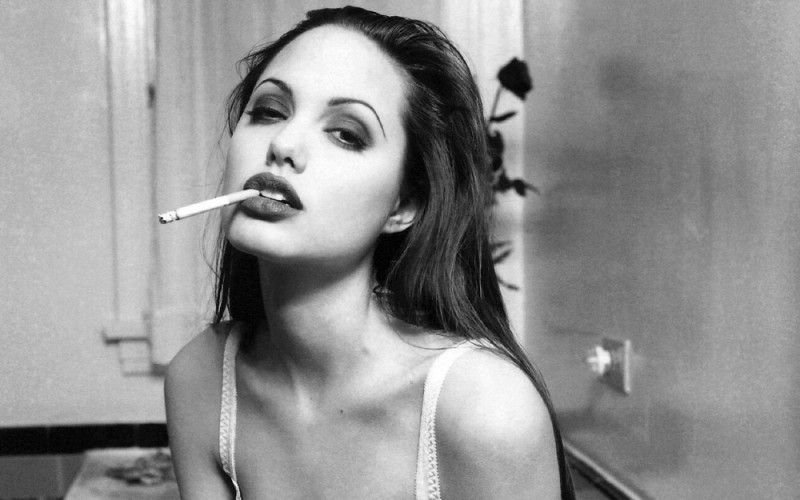 interpretazioni angelina jolie