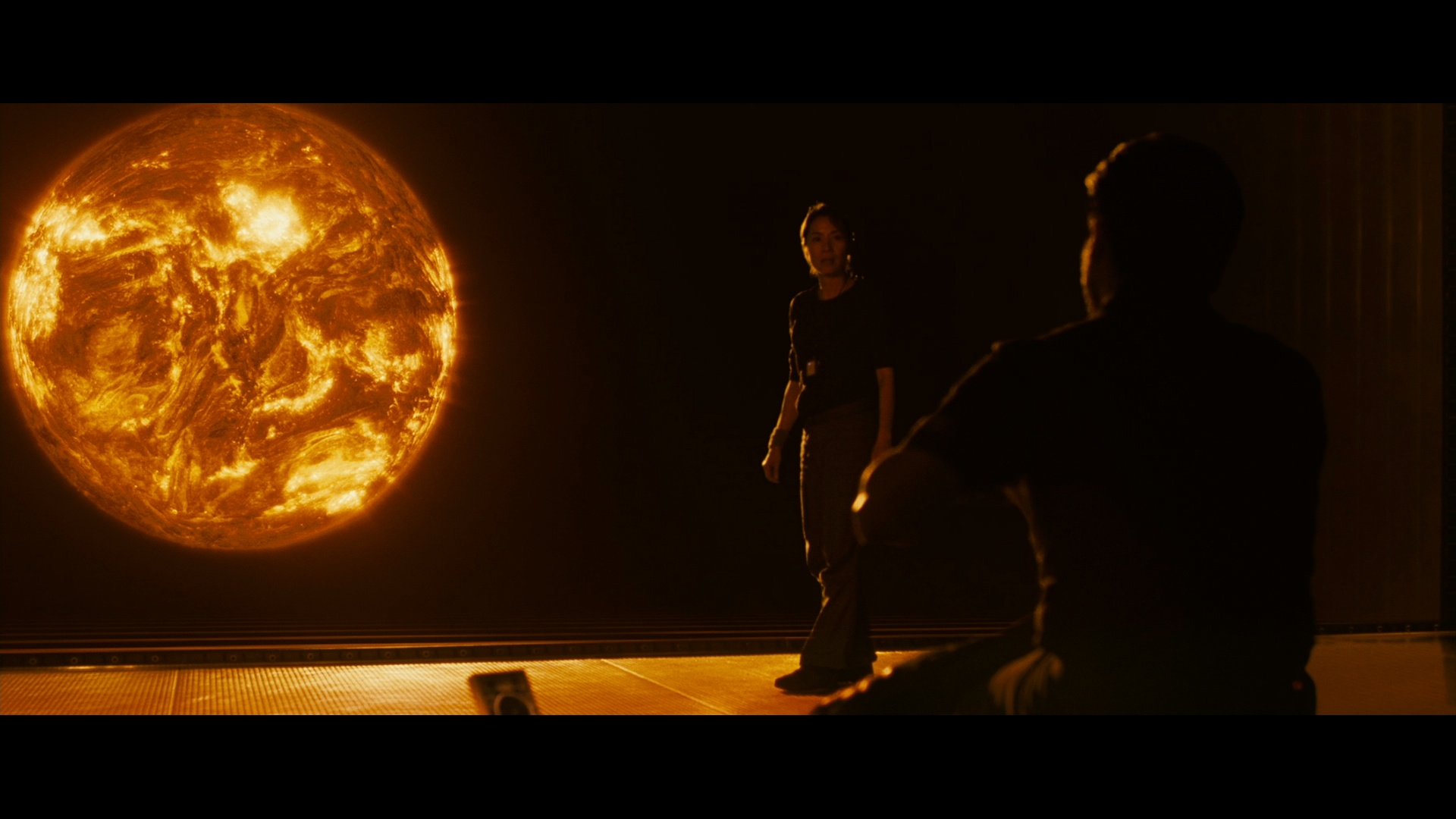 овчарка с человеком. преданные солнцем. солнце фильм 2020. преданные солнцем. преданные солнцем.